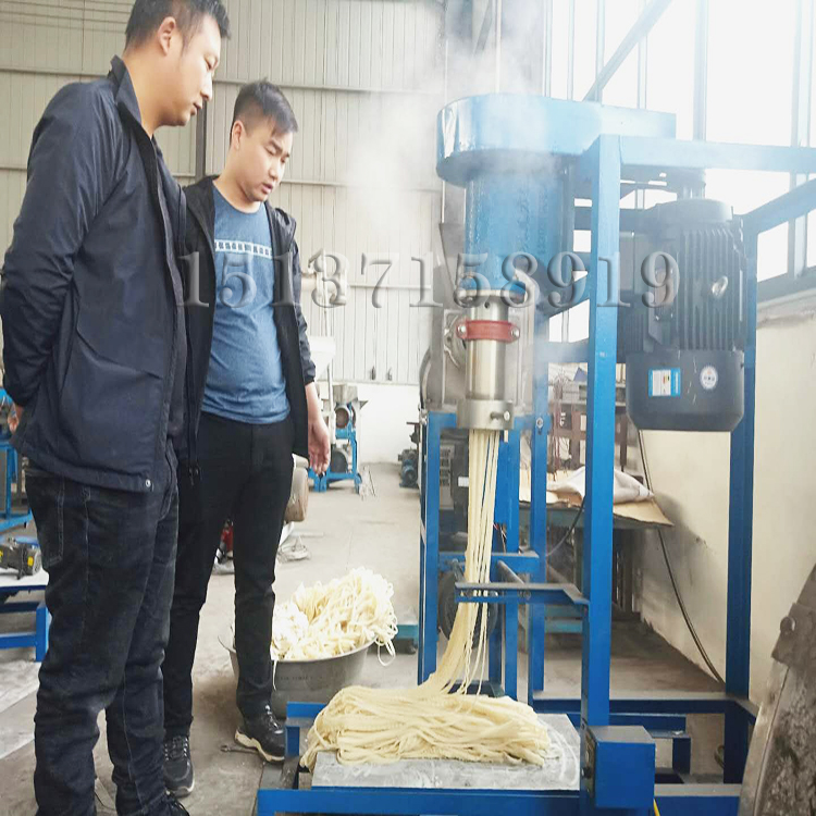 全自動牛筋面機試機現(xiàn)場 全自動牛筋面機試機現(xiàn)場