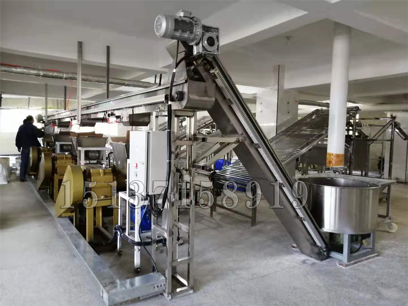 全自動米線機安裝現(xiàn)場 全自動米線機安裝現(xiàn)場