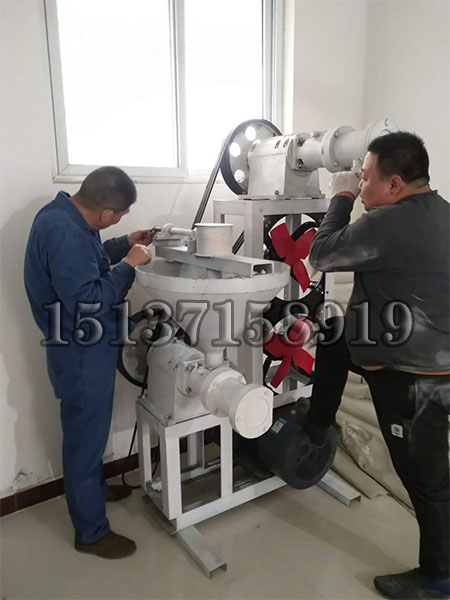 多功能米線機(jī)調(diào)試現(xiàn)場(chǎng) 多功能米線機(jī)調(diào)試現(xiàn)場(chǎng)