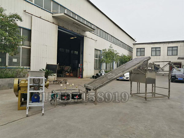 165型全自動(dòng)米線機(jī) 165型全自動(dòng)米線機(jī)