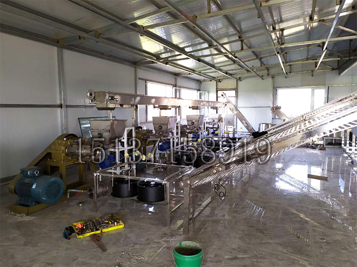 全自動米線機安裝現場 全自動米線機安裝現場